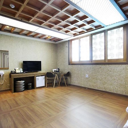 Jeonju Hanok Hotel Kung Εξωτερικό φωτογραφία
