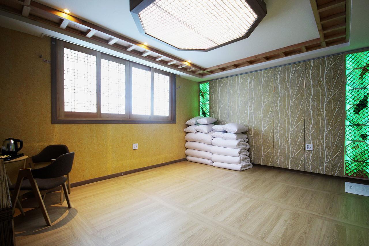 Jeonju Hanok Hotel Kung Εξωτερικό φωτογραφία