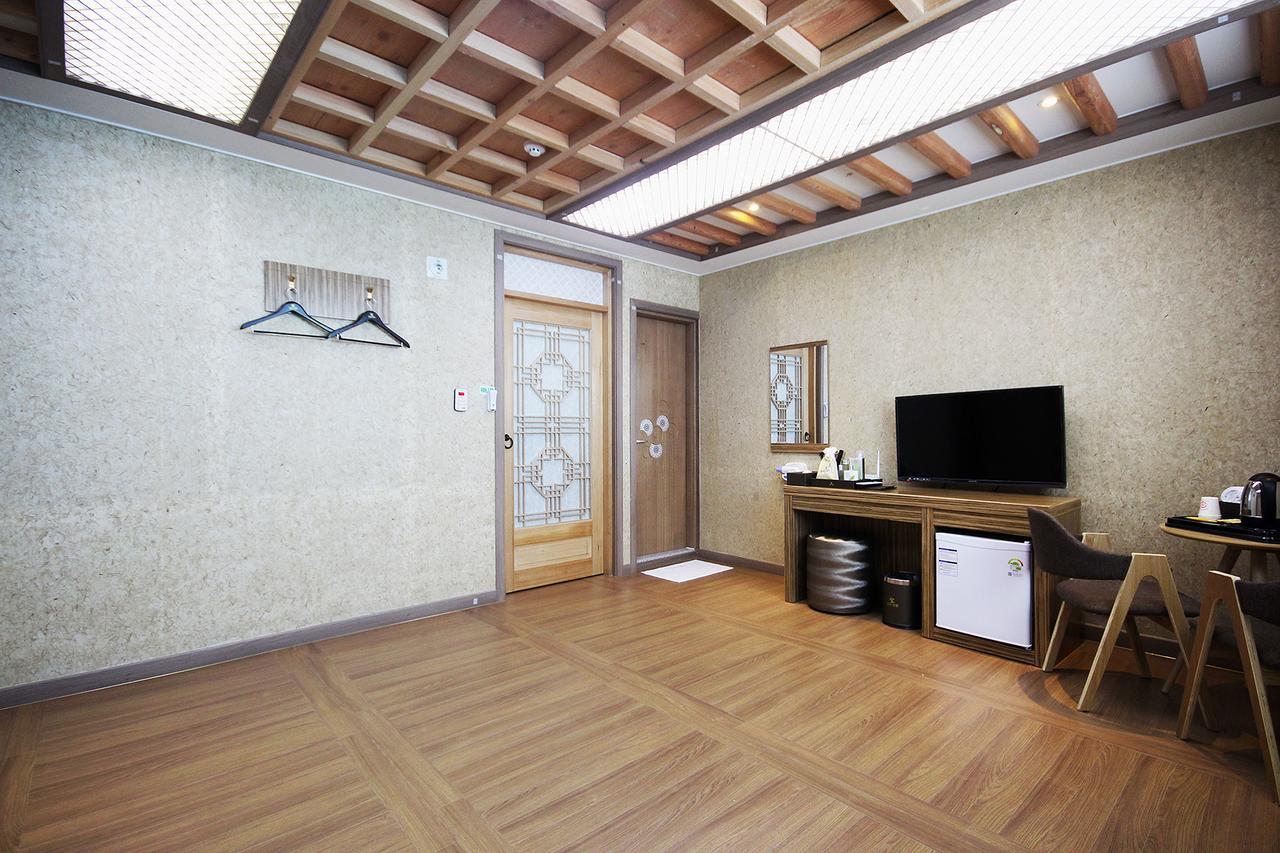 Jeonju Hanok Hotel Kung Εξωτερικό φωτογραφία