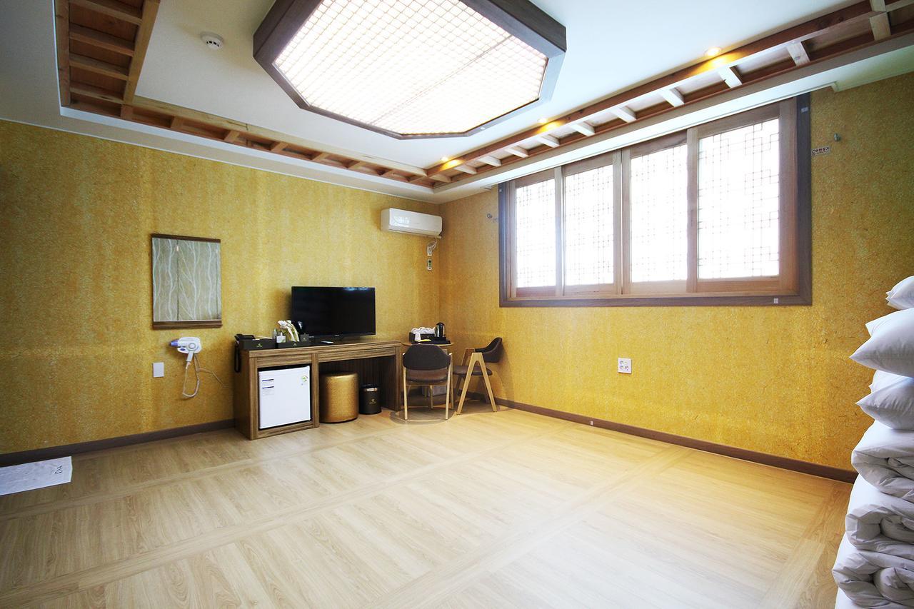 Jeonju Hanok Hotel Kung Εξωτερικό φωτογραφία