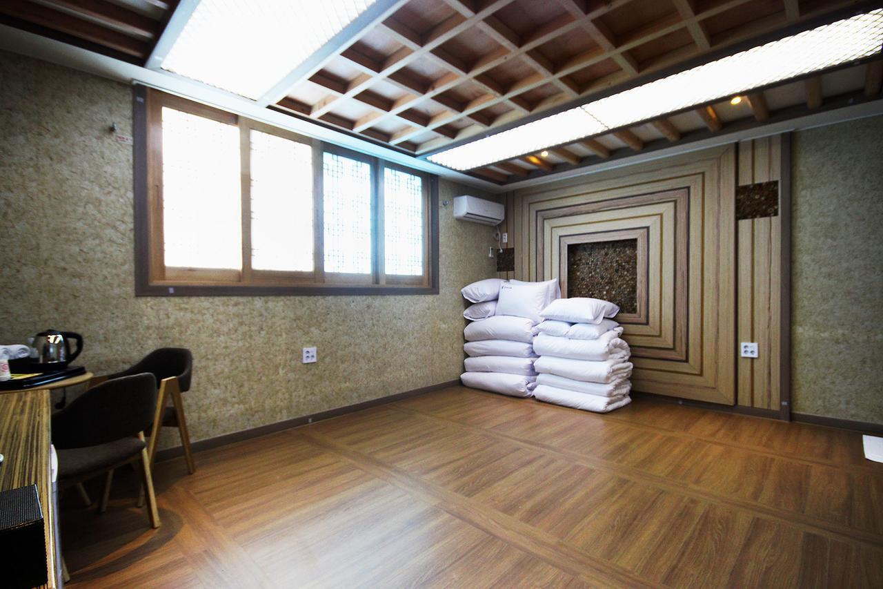 Jeonju Hanok Hotel Kung Εξωτερικό φωτογραφία