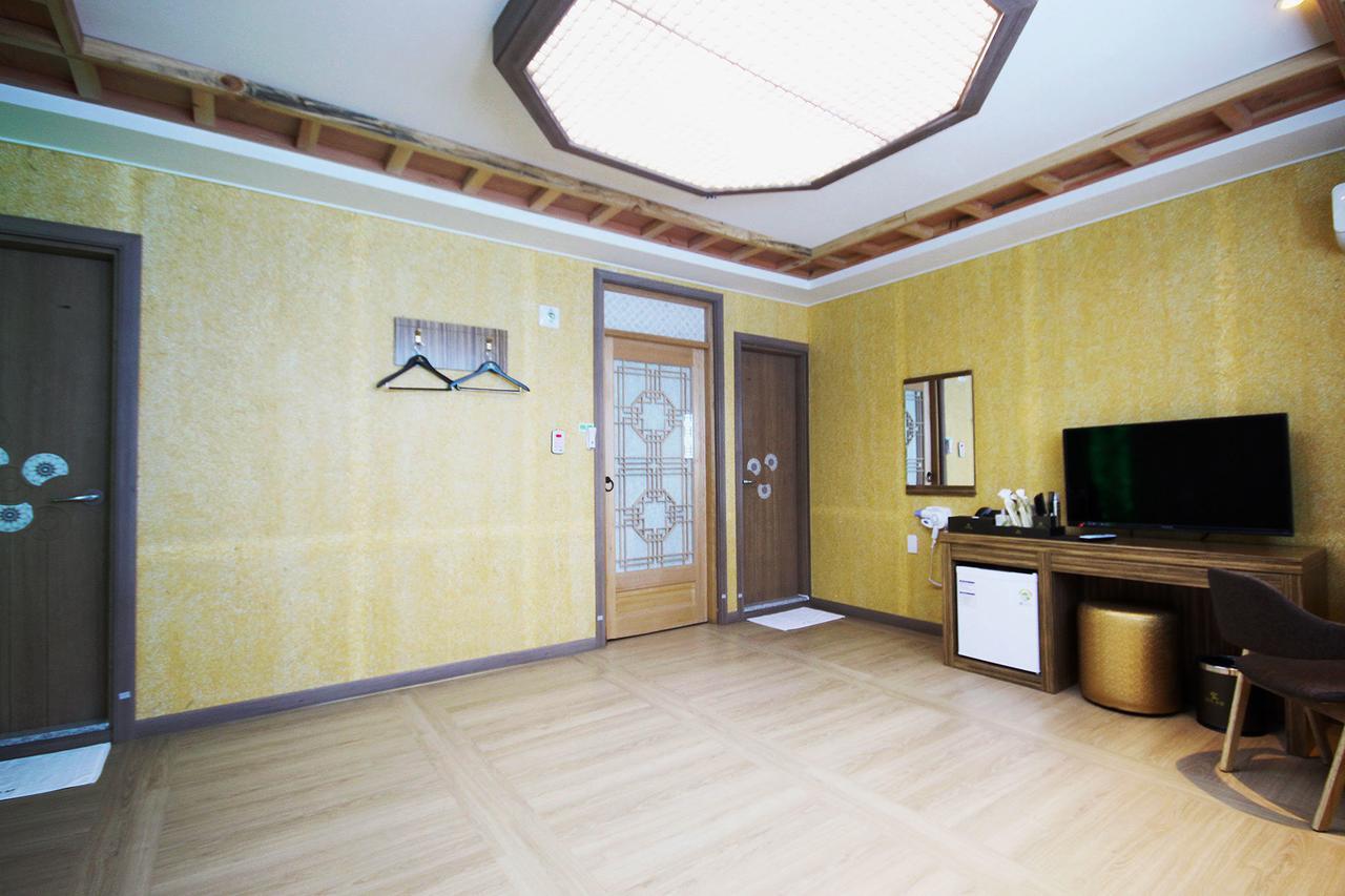 Jeonju Hanok Hotel Kung Εξωτερικό φωτογραφία